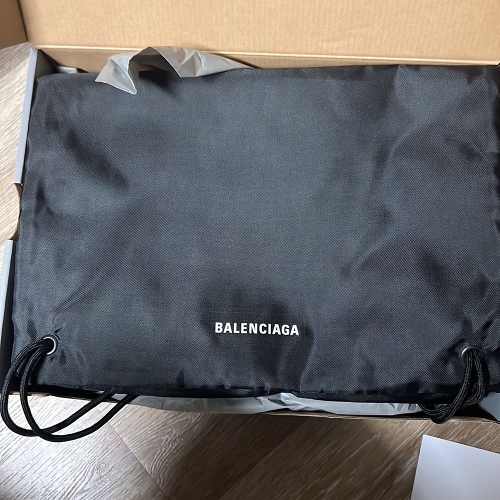 Balenciaga Triple S Sneaker - Picture 2 of 8